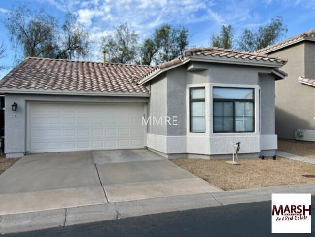 Building Photo - Beautiful 2 bedroom home with community po...