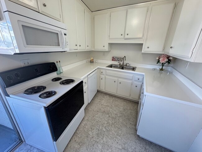 Foto del edificio - 5858 S Pacific Coast Hwy