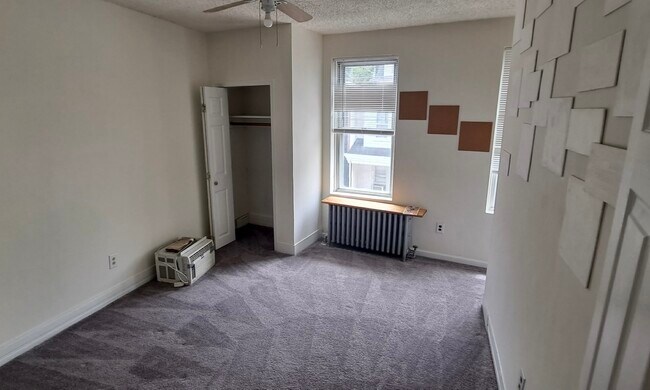 Foto del edificio - 4536 Mitchell St