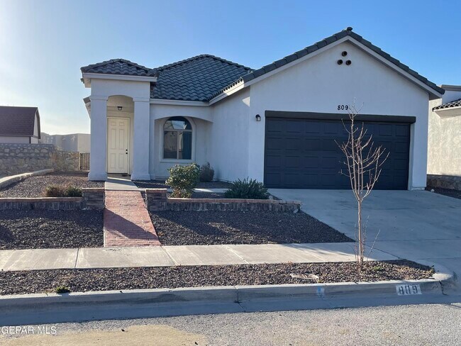 Foto del edificio - 809 Chillington Rd