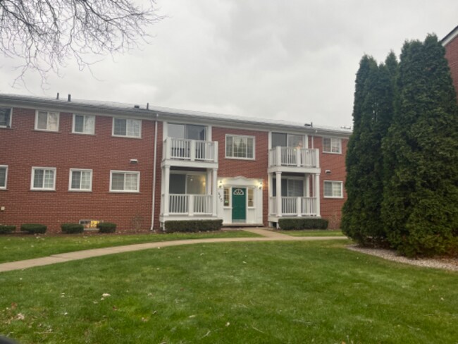 Building Photo - 475 N Eton St