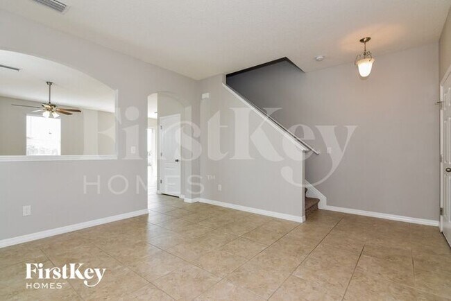 Foto del edificio - 561 Vista Ridge Dr
