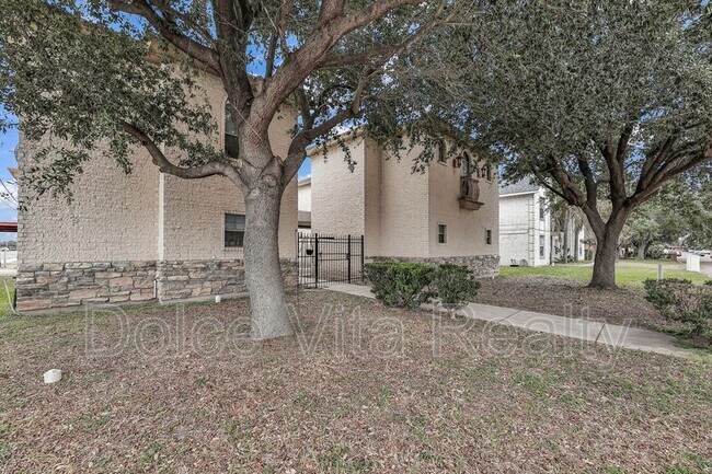 Foto del edificio - 2102 Kimberly Ln