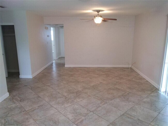 Foto del edificio - 4561 14th St NE