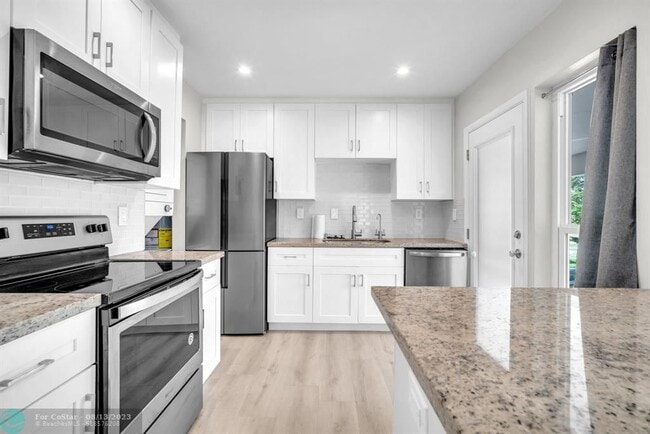 Building Photo - 3213 Colony Club Rd