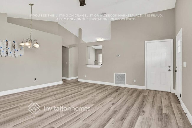 Building Photo - 4919 Aventura Blvd