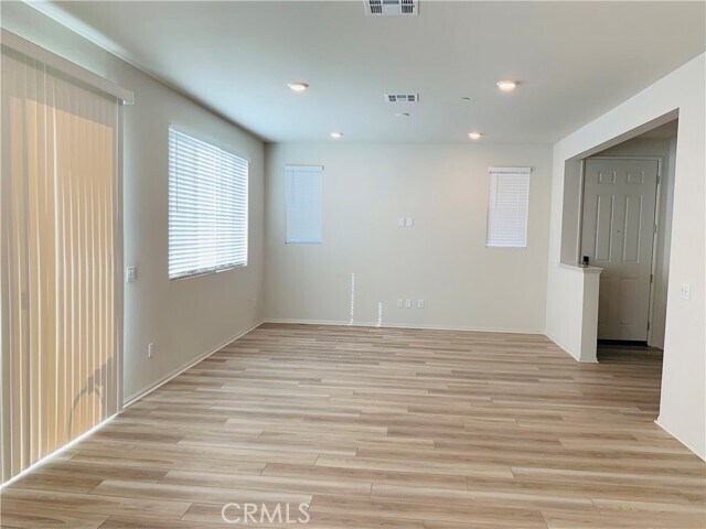 Building Photo - 40472 Melrose Dr