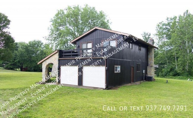 Foto del edificio - 14400 Woodlawn Dr