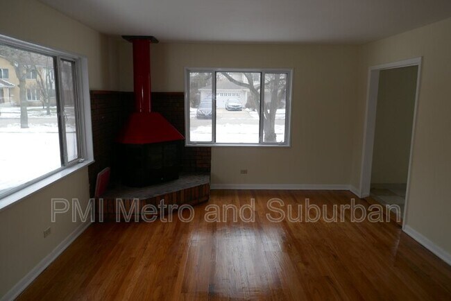 Building Photo - 4715 Linden Ave