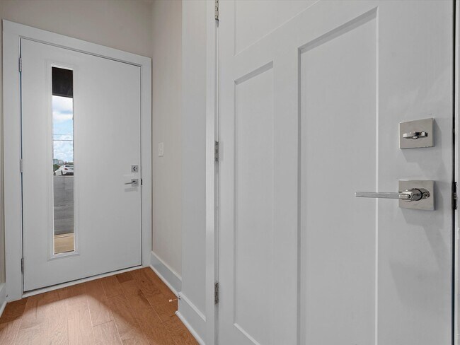 Building Photo - 4201 Bryant Terraces Dr