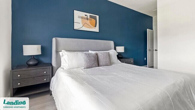 Foto del edificio - 7301 Lake Bank Lp