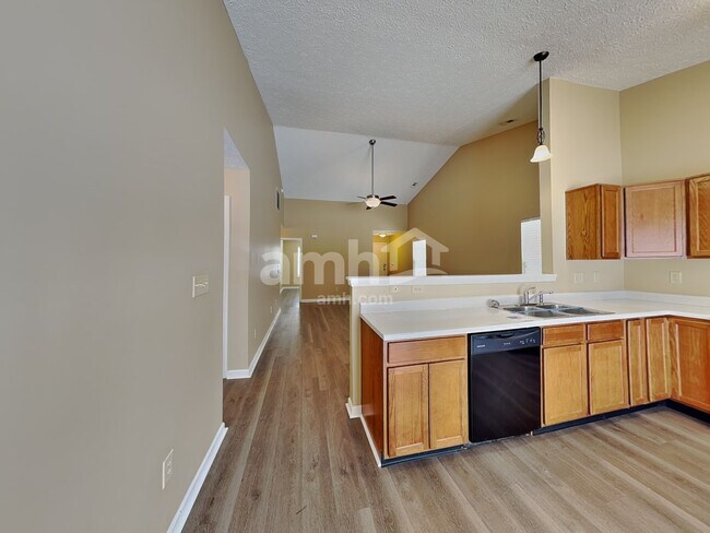 Building Photo - 10616 Northern Dancer Dr