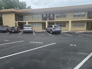 Building Photo - 1320 Moreland Dr
