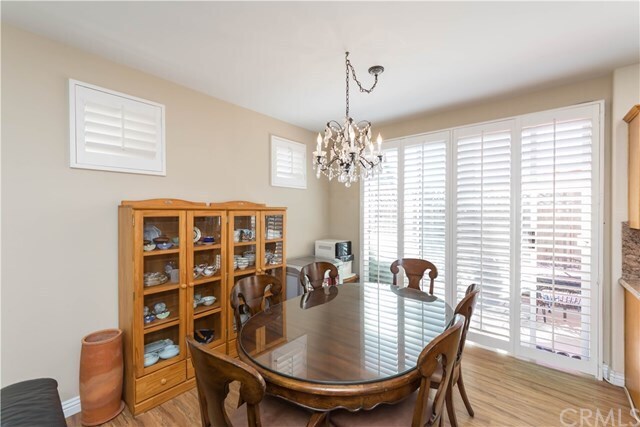 Foto del edificio - 24646 Maple Ln