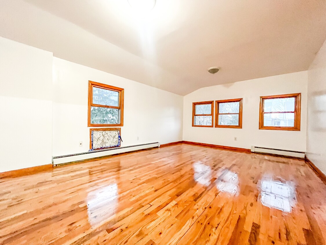 Foto principal - 13502 62nd Ave