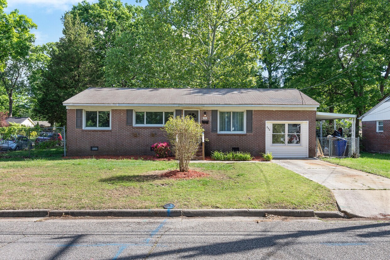Primary Photo - 222 Belray Dr
