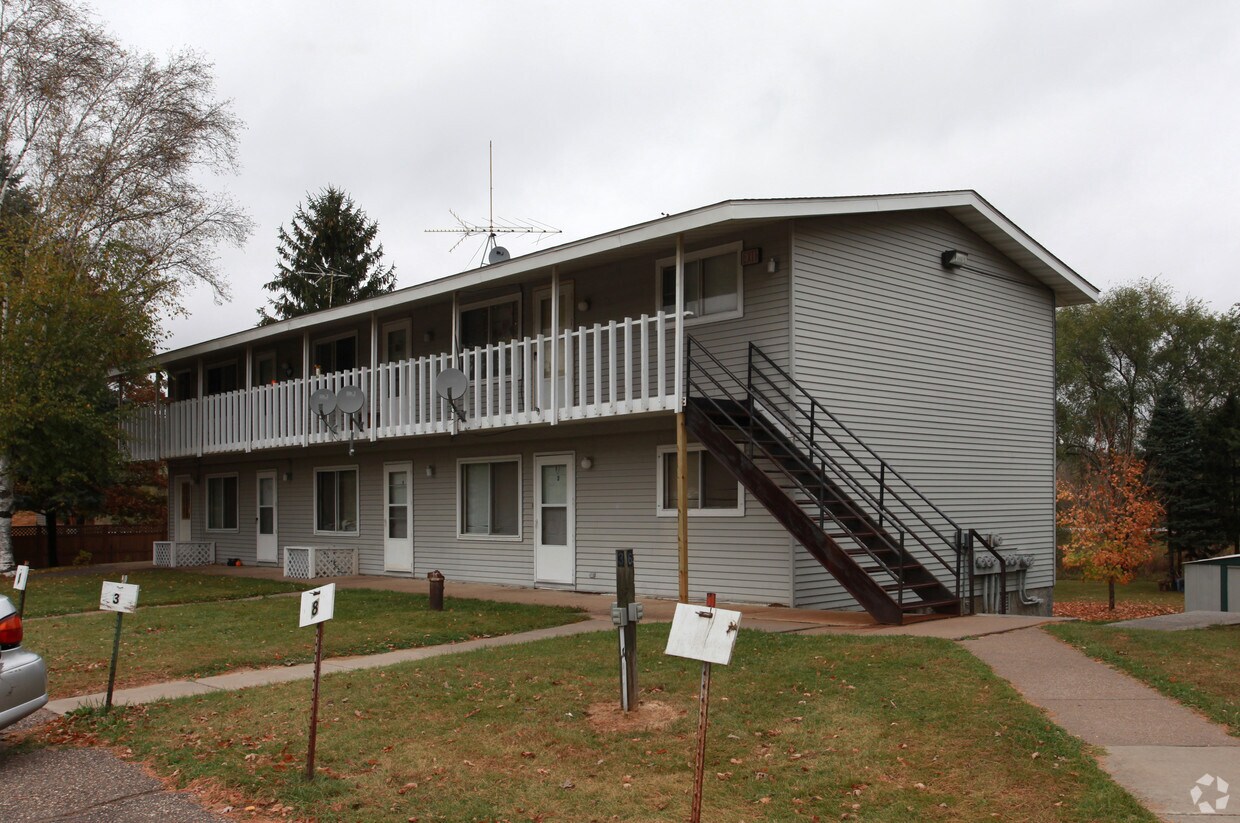 N8034 920th St, River Falls, WI 54022 Apartments in River Falls, WI