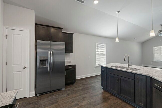 Building Photo - 9102 Eagle Trce Dr SE