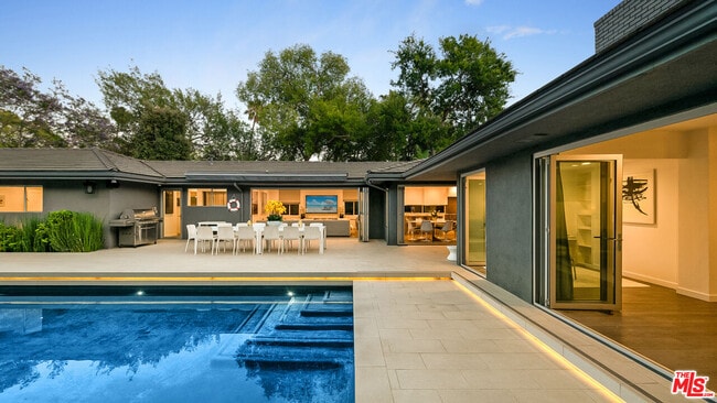 Foto del edificio - 602 Whittier Dr