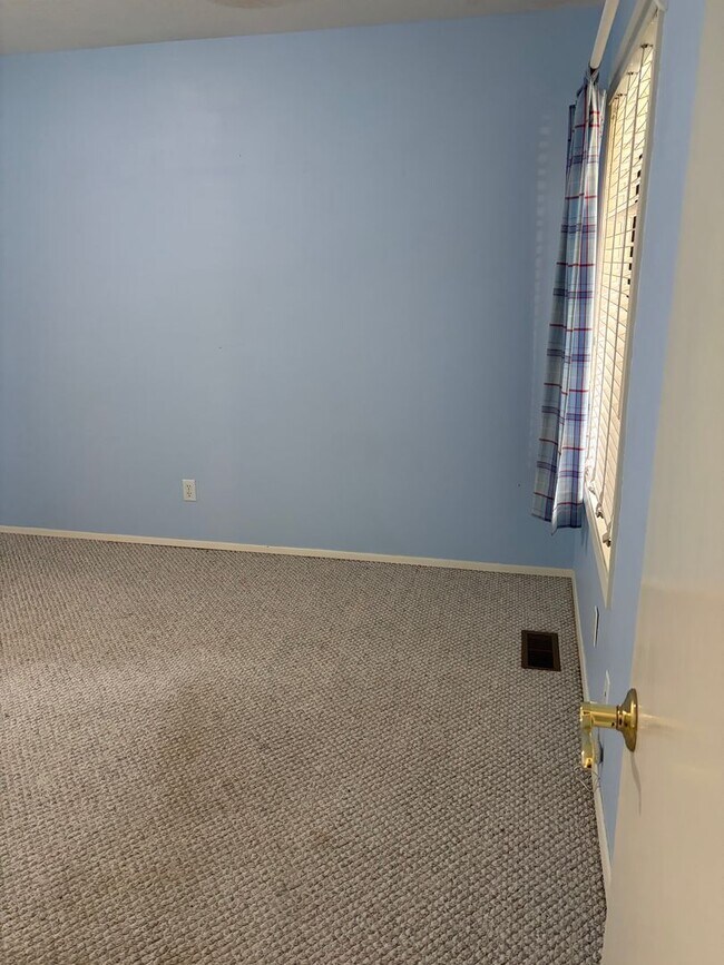 Building Photo - 2 Bedroom Duplex in Newberg