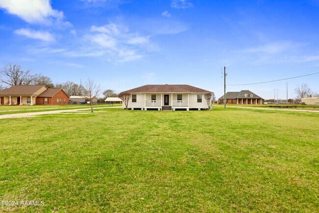 Building Photo - 507 Mardi Gras Rd