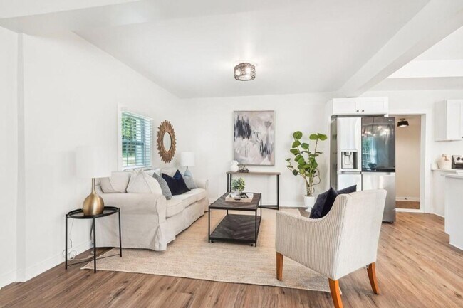 Foto del edificio - 2200 Irwin Bridge Rd NW