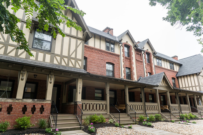 Foto del edificio - Hessler 113 Townhomes