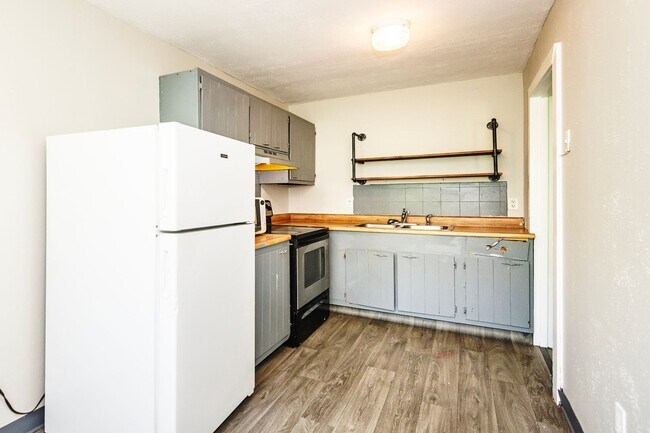 Foto del edificio - Charming 2-Bedroom Home for Lease