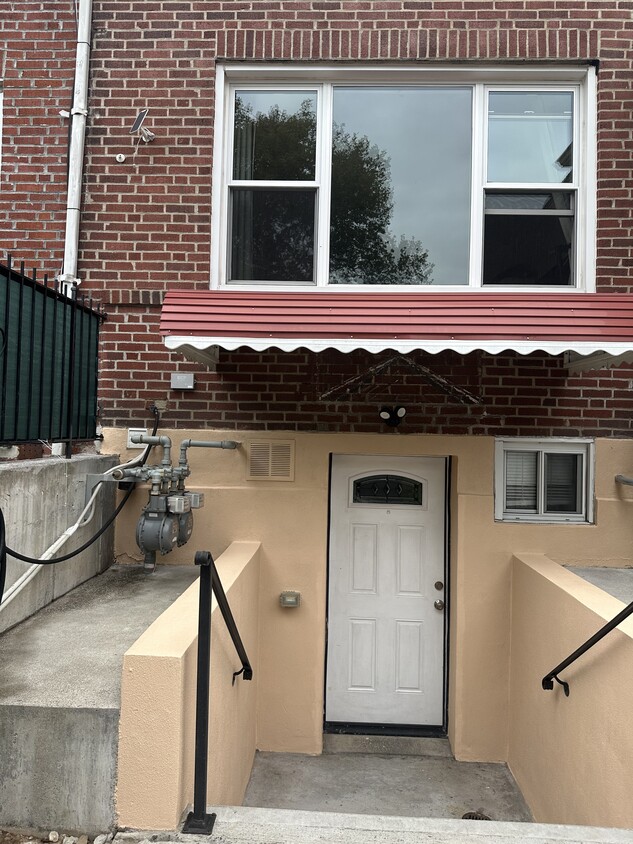 Primary Photo - 5052 40th St
