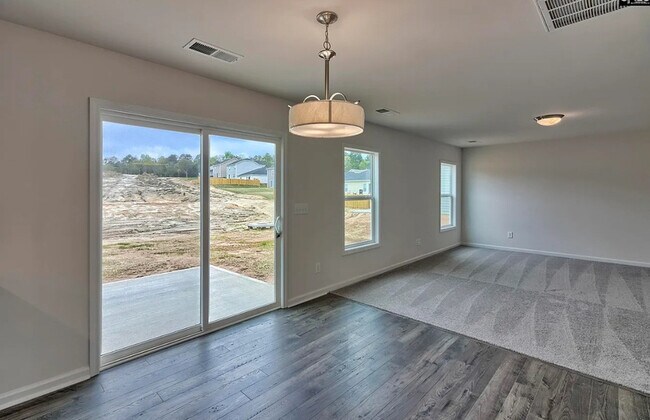 Foto del edificio - 4154 Half Mast Wy