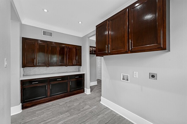 Building Photo - 12430 Pecan Ct