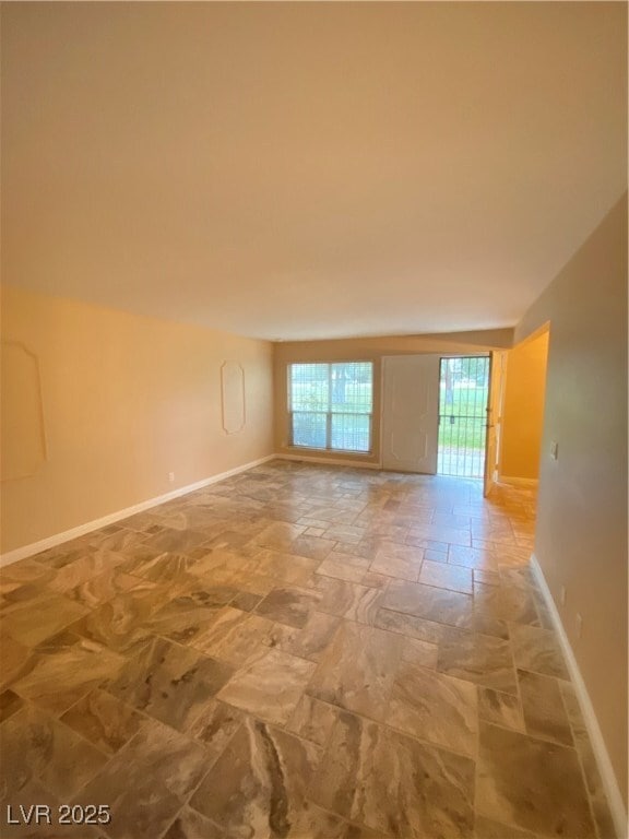 Building Photo - 3125 Pinehurst Dr