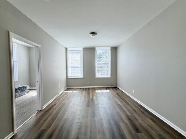 Foto del edificio - 2133 S Fairfield Ave
