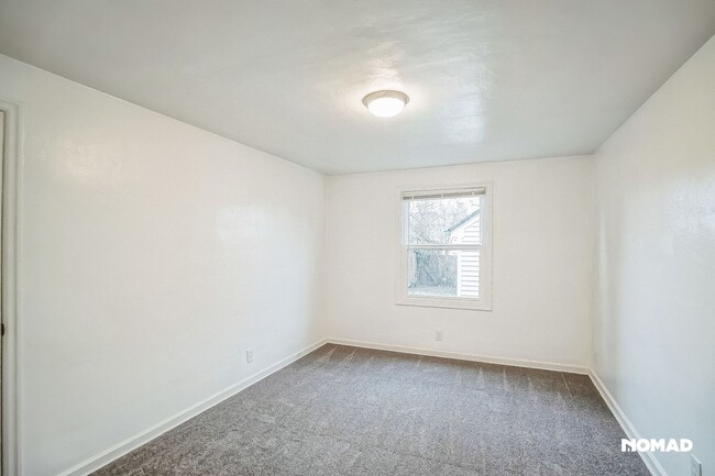 Foto del edificio - Renovated 2-Bedroom Duplex in Newberg – Mo...