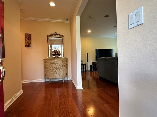 Foto del edificio - 1712 Midwickhill Dr