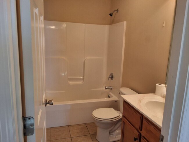 Foto del edificio - 186 Applewood Ln