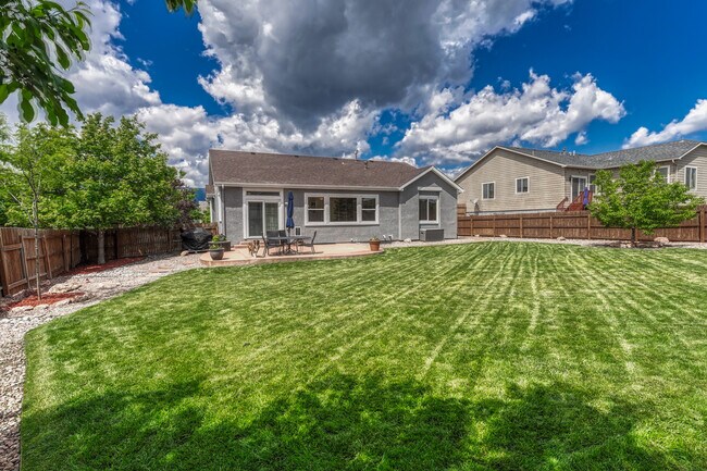 Foto del edificio - 14707 Allegiance Dr