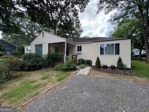 Building Photo - 385 Best Dr