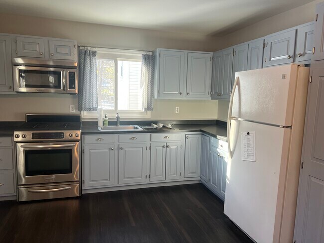 Foto del edificio - 190 Allview Ave