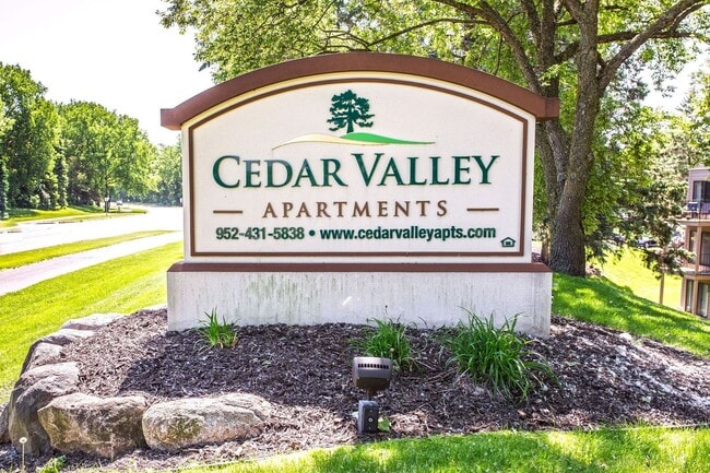Foto del edificio - Cedar Valley Apartments