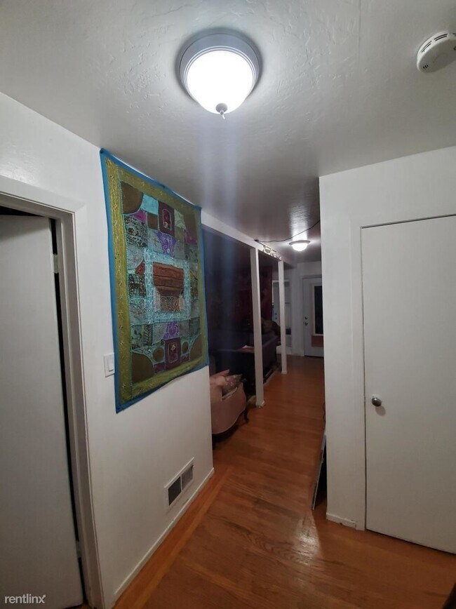 Building Photo - 2 br, 1 bath House - 533 Scenic Rd