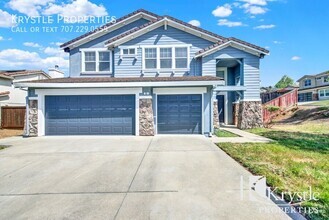 Building Photo - 35 Goldfinch Dr
