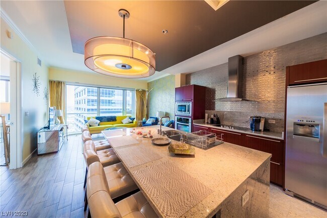 Building Photo - 4471 Dean Martin Dr