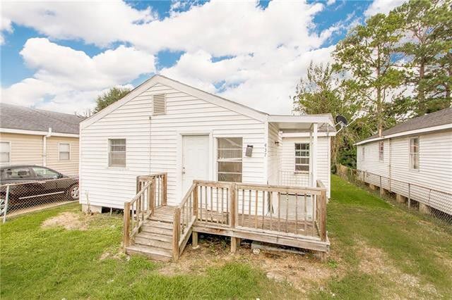 Photo - 437 Robinson Ave House