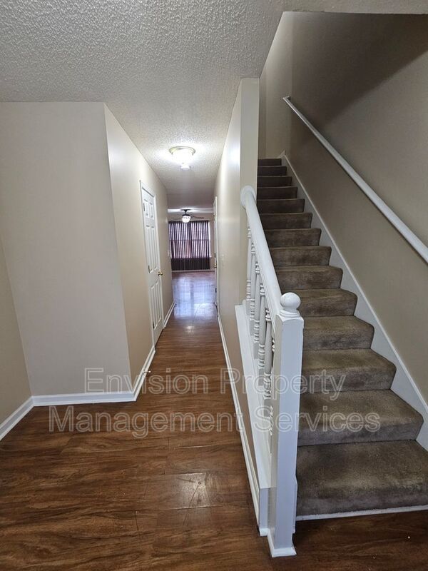 Building Photo - 1477 April Ln