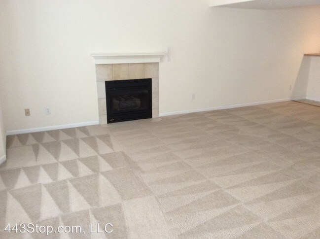 Foto del edificio - 5505-5507-5507 Volunteer Dr