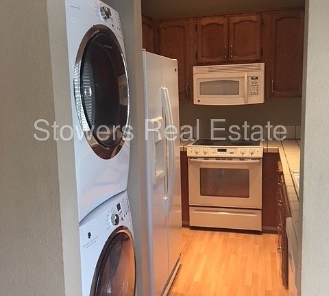 Foto del edificio - 3472 Smoketree Commons Dr