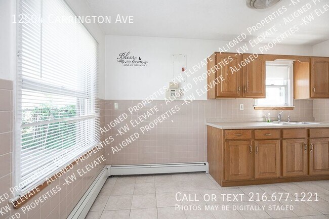 Foto del edificio - 12504 Carrington Ave