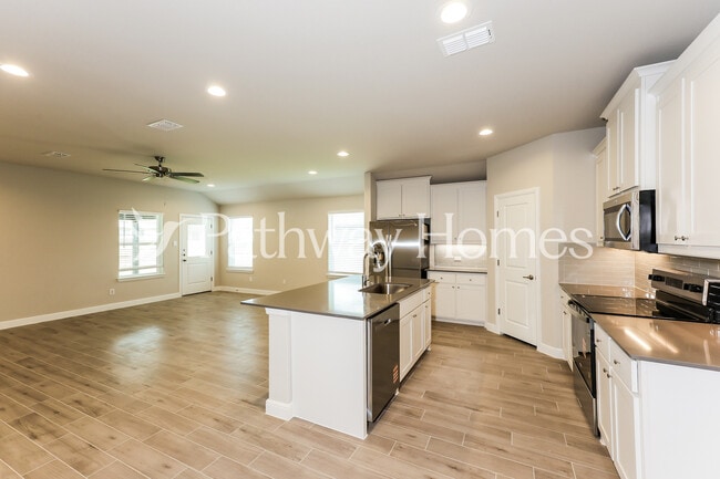 Foto del edificio - 1748 Reverie Rd