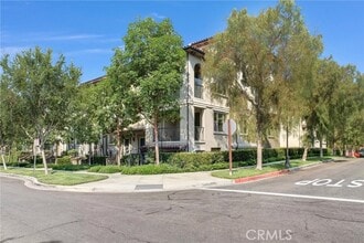 Building Photo - 213 Native